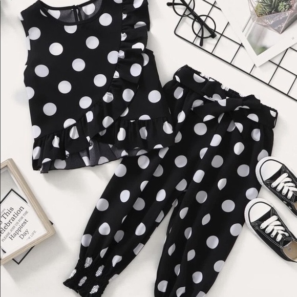 Other - GIRLS TWO PIECE SET